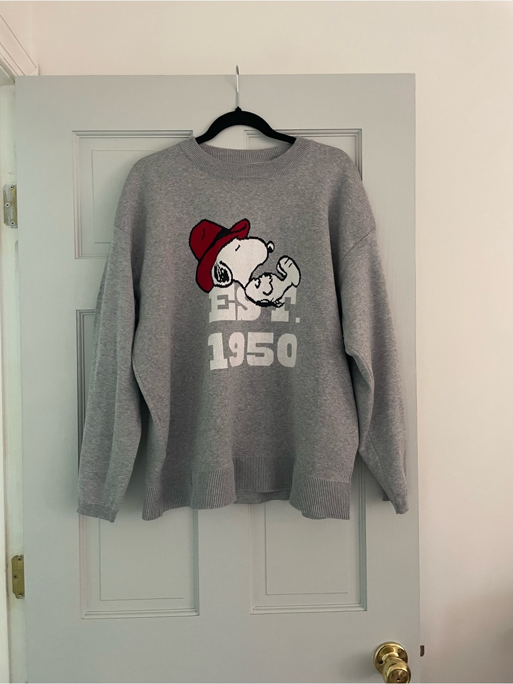 Aeropostale Gray Snoopy Crewneck Sweater with Red Hat Graphic